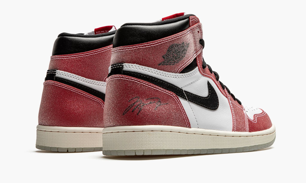"Trophy Room - Chicago" Air Jordan 1 Retro High OG - product image from the listing.