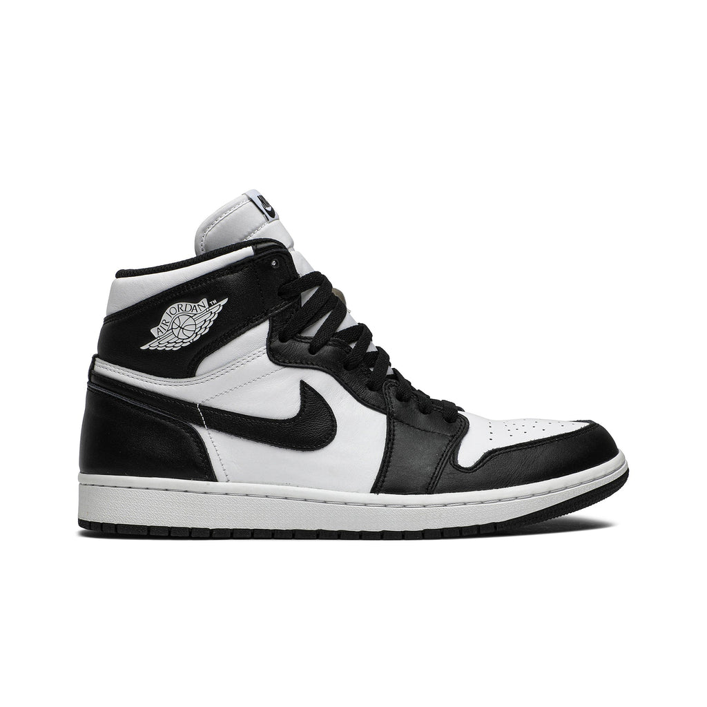 Black/White - Air Jordan 1 Retro High OG 555088-010 - product image from the listing.