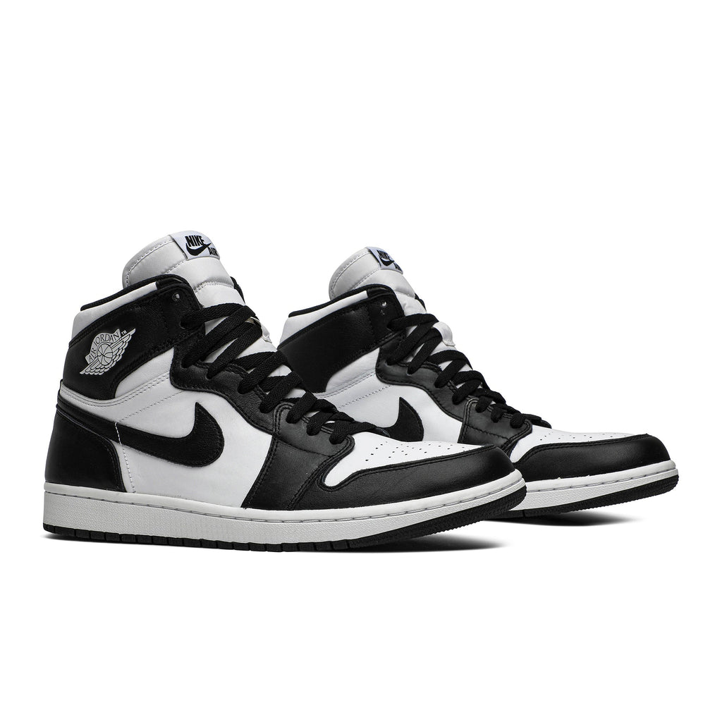 Black/White - Air Jordan 1 Retro High OG 555088-010 - product image from the listing.