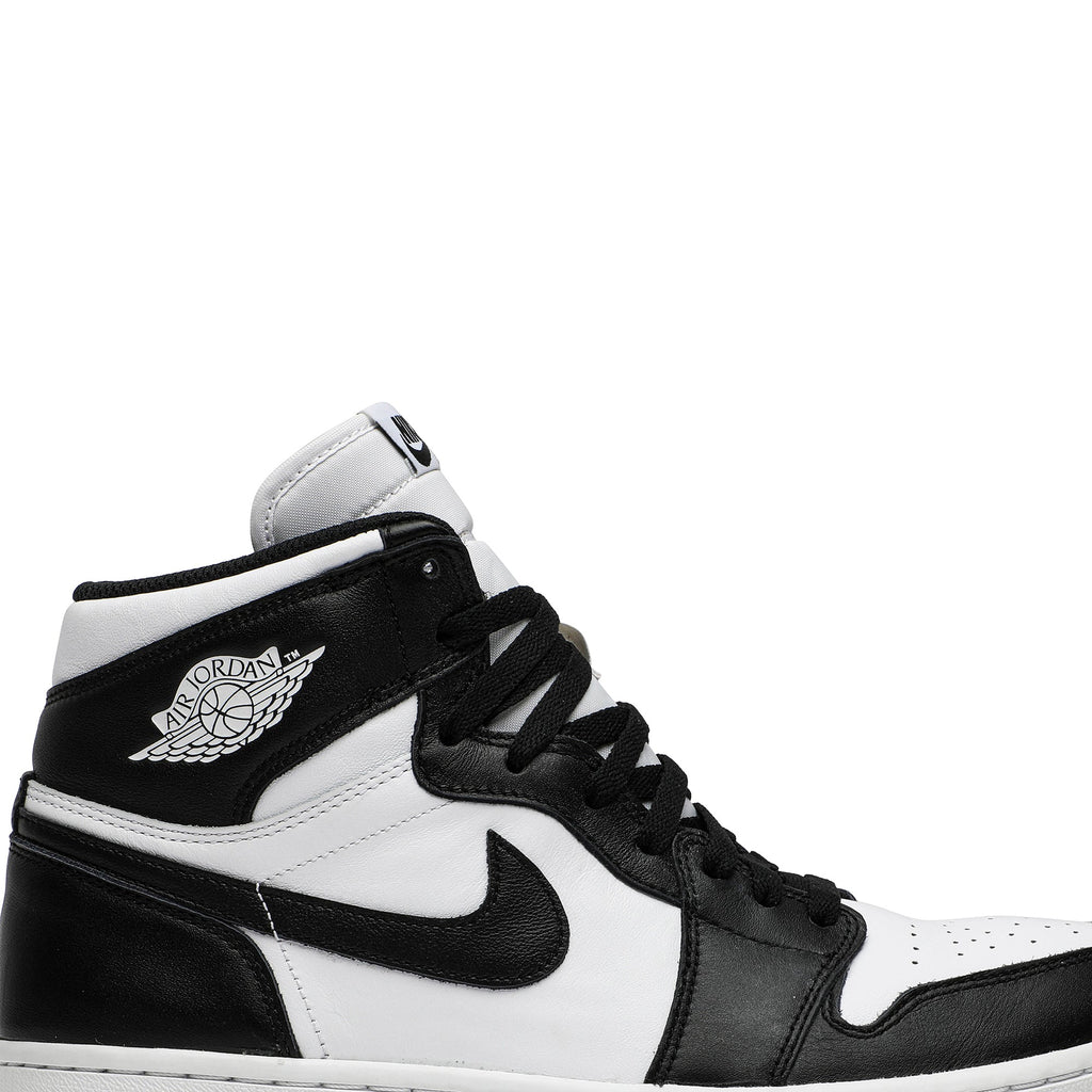 Black/White - Air Jordan 1 Retro High OG 555088-010 - product image from the listing.