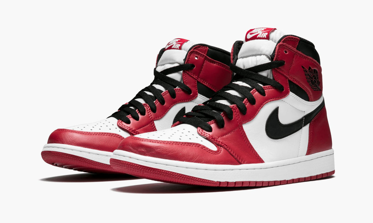 Chicago - Air Jordan 1 Retro High OG - product image from the listing.