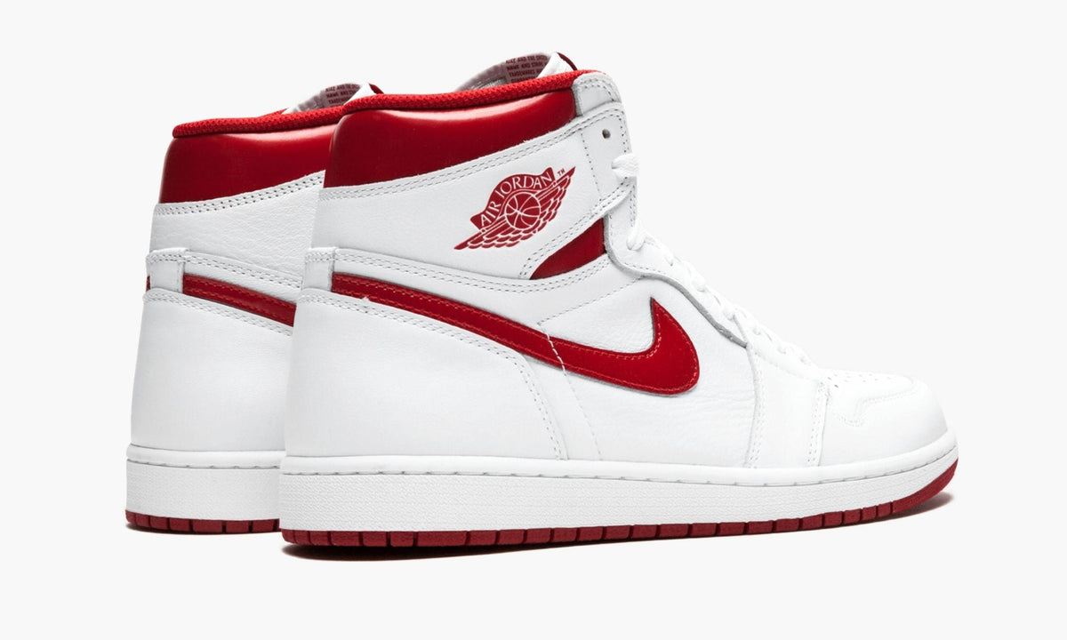 Air Jordan 1 Retro High OG in Metallic Red - product image from the listing.