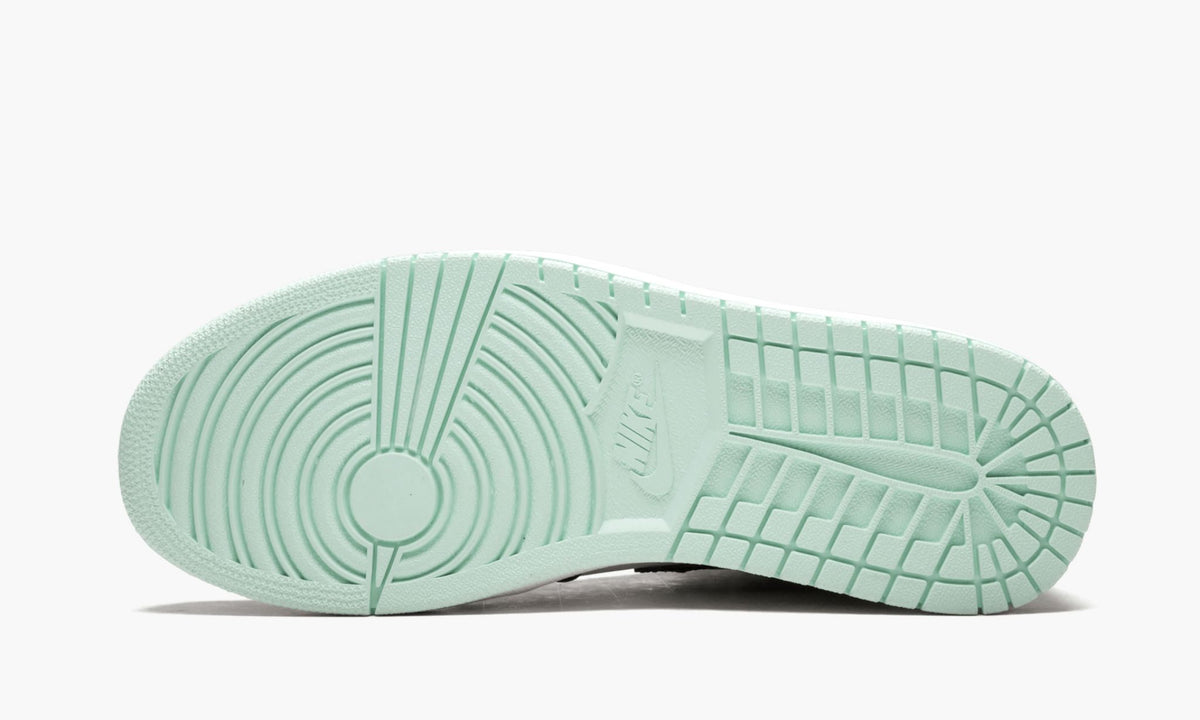 "Igloo" Air Jordan 1 Retro High OG NRG - product image from the listing.