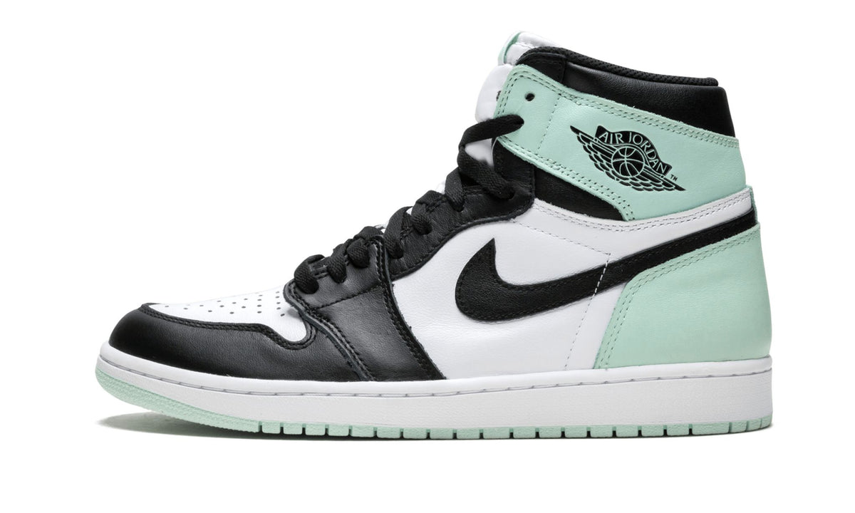 "Igloo" Air Jordan 1 Retro High OG NRG - product image from the listing.