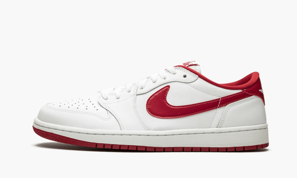 Air Jordan 1 Retro Low OG White / Varsity in Red - product image from the listing.
