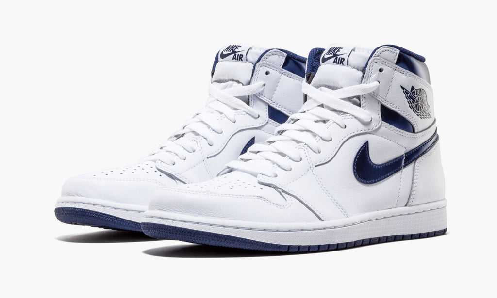 Air Jordan 1 Retro in Metallic Navy - product image from the listing.
