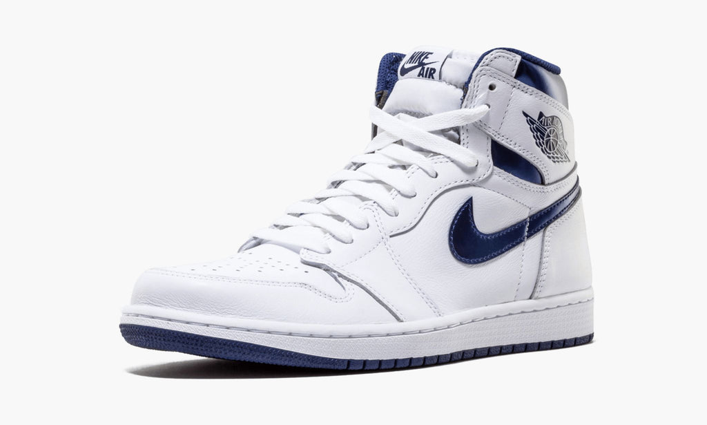 Air Jordan 1 Retro in Metallic Navy - product image from the listing.
