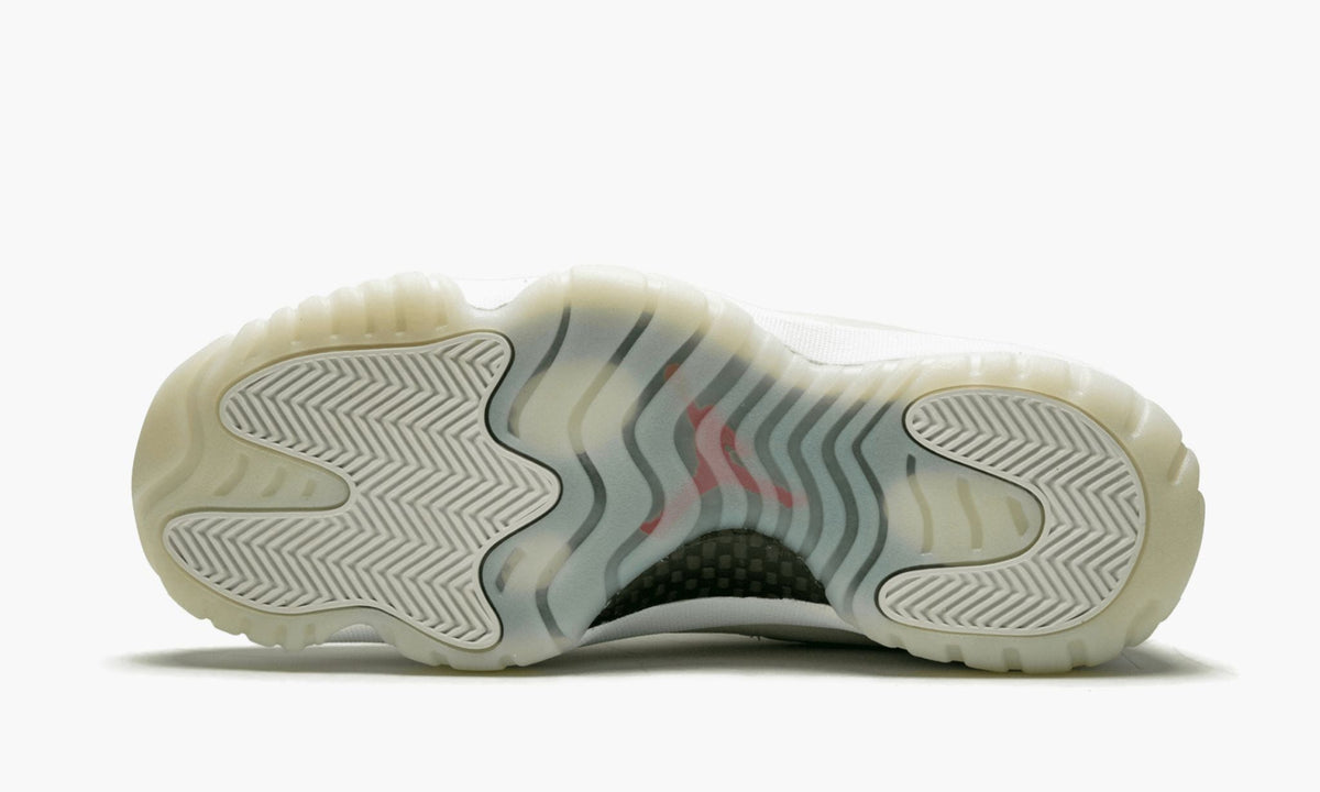 "Platinum Tint" Air Jordan 11 Retro - product image from the listing.