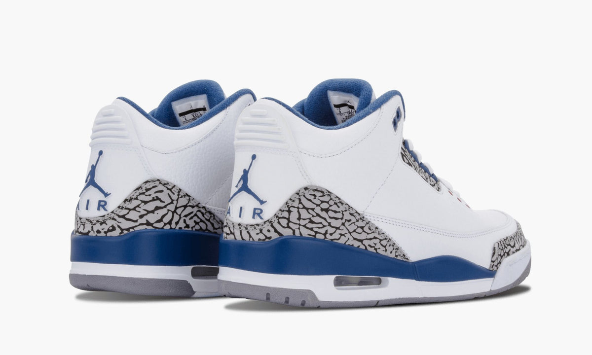 "True Blue" Air Jordan 3 Retro - product image from the listing.