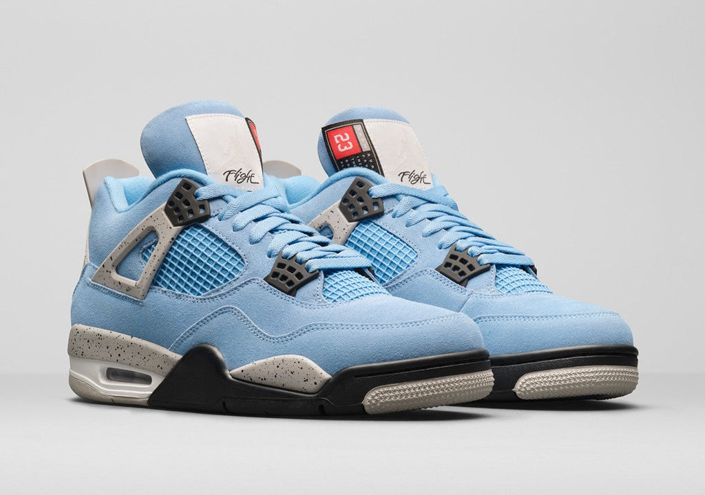 Air Jordan 4 Retro in University Blue CT8527 - product image from the listing.
