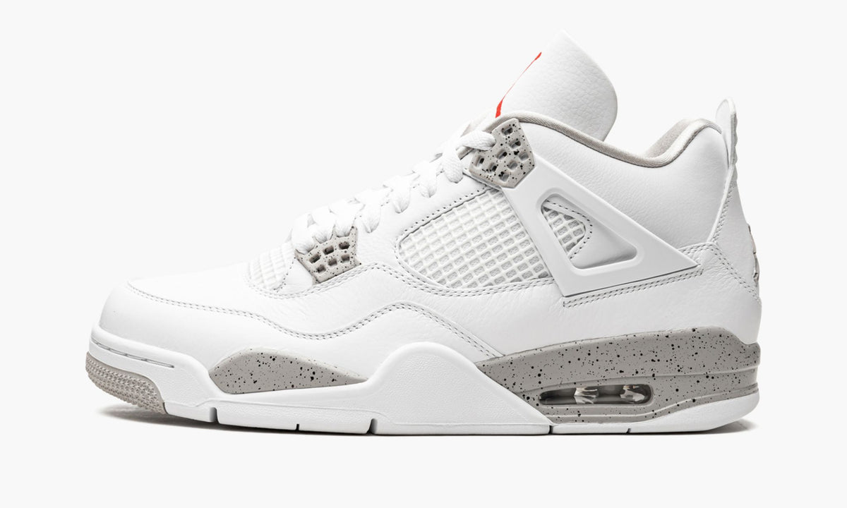 White Oreo - Air Jordan 4 Retro - product image from the listing.