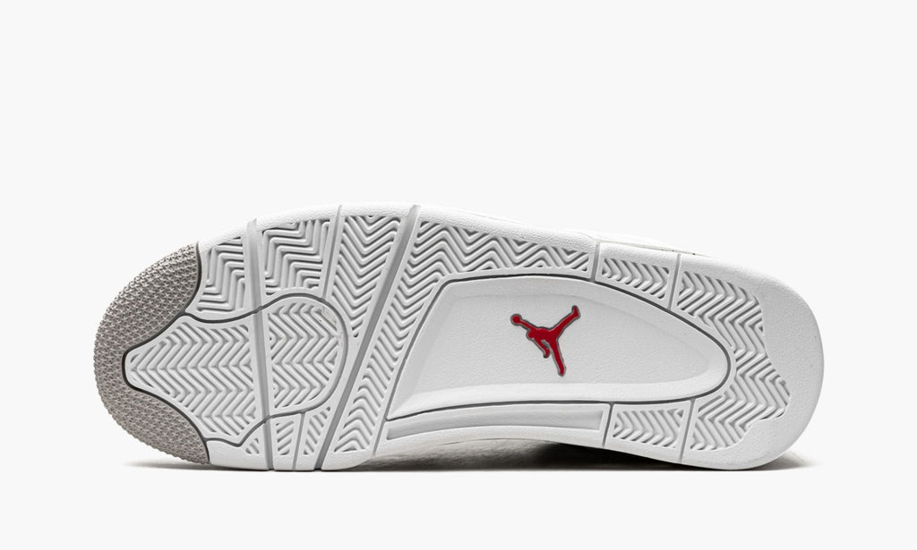 White Oreo - Air Jordan 4 Retro - product image from the listing.
