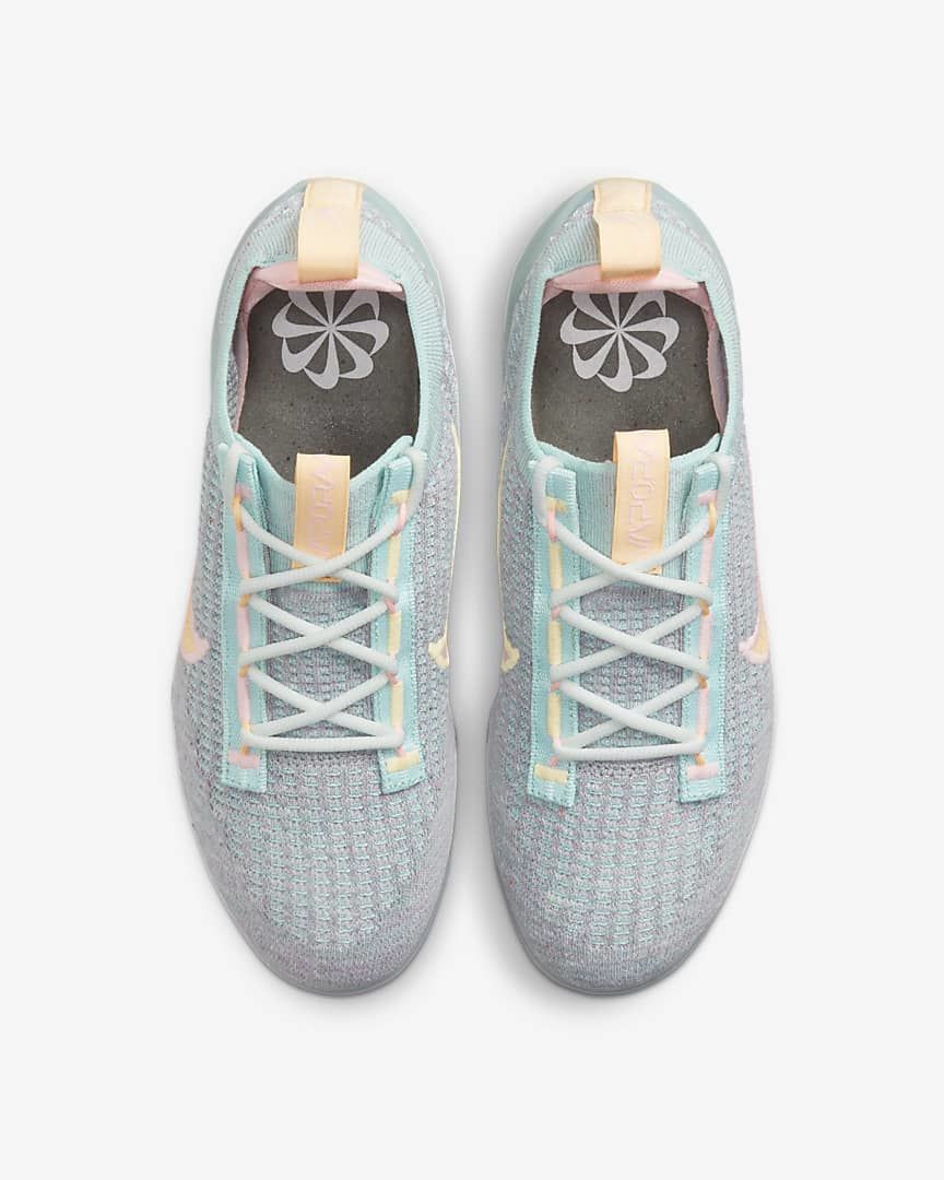 Nike Air VaporMax 2021 Flyknit DH4088-300 Trainers - product image from the listing.