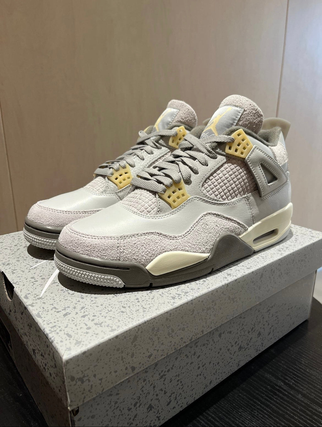 Air Jordan 4 SE Craft Sneakers in Grey DV3742-021 - product image from the listing.