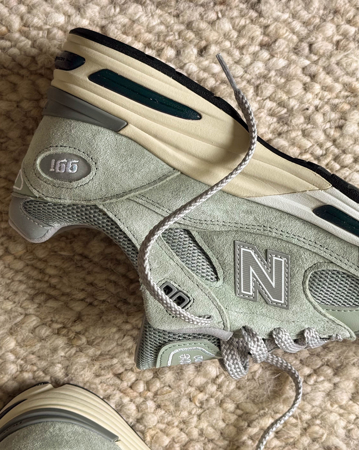 991 v2 *Made in England* by New Balance - product image from the listing.