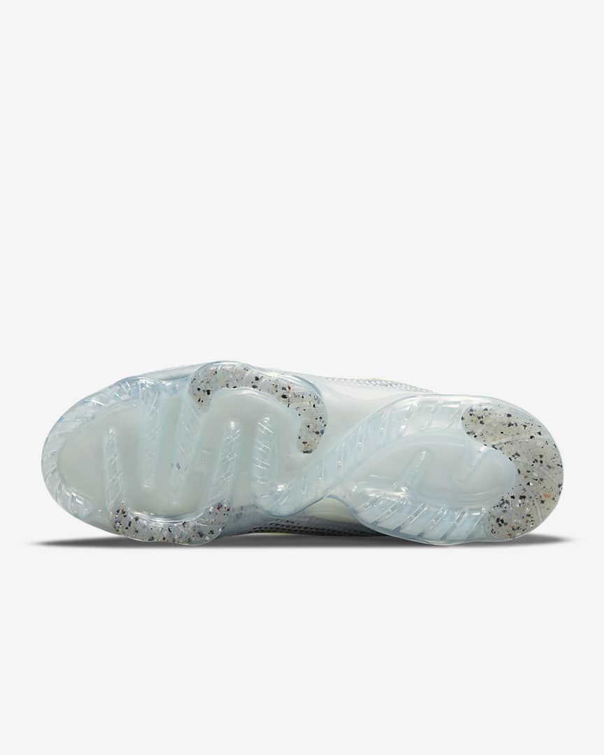 Nike Air VaporMax 2021 FK Trainers DH4085-001 - product image from the listing.