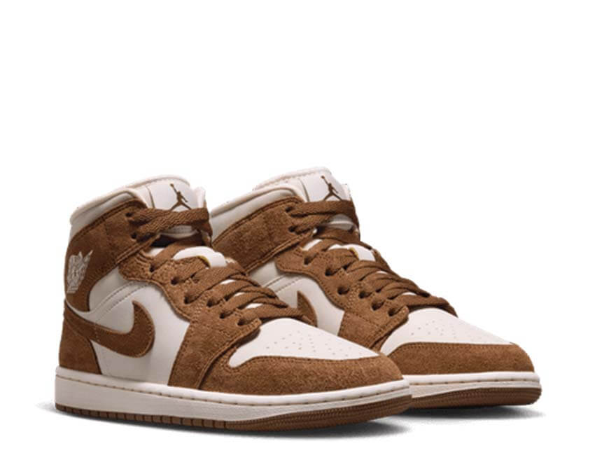 "Light British Tan" Air Jordan 1 Mid W - product image from the listing.