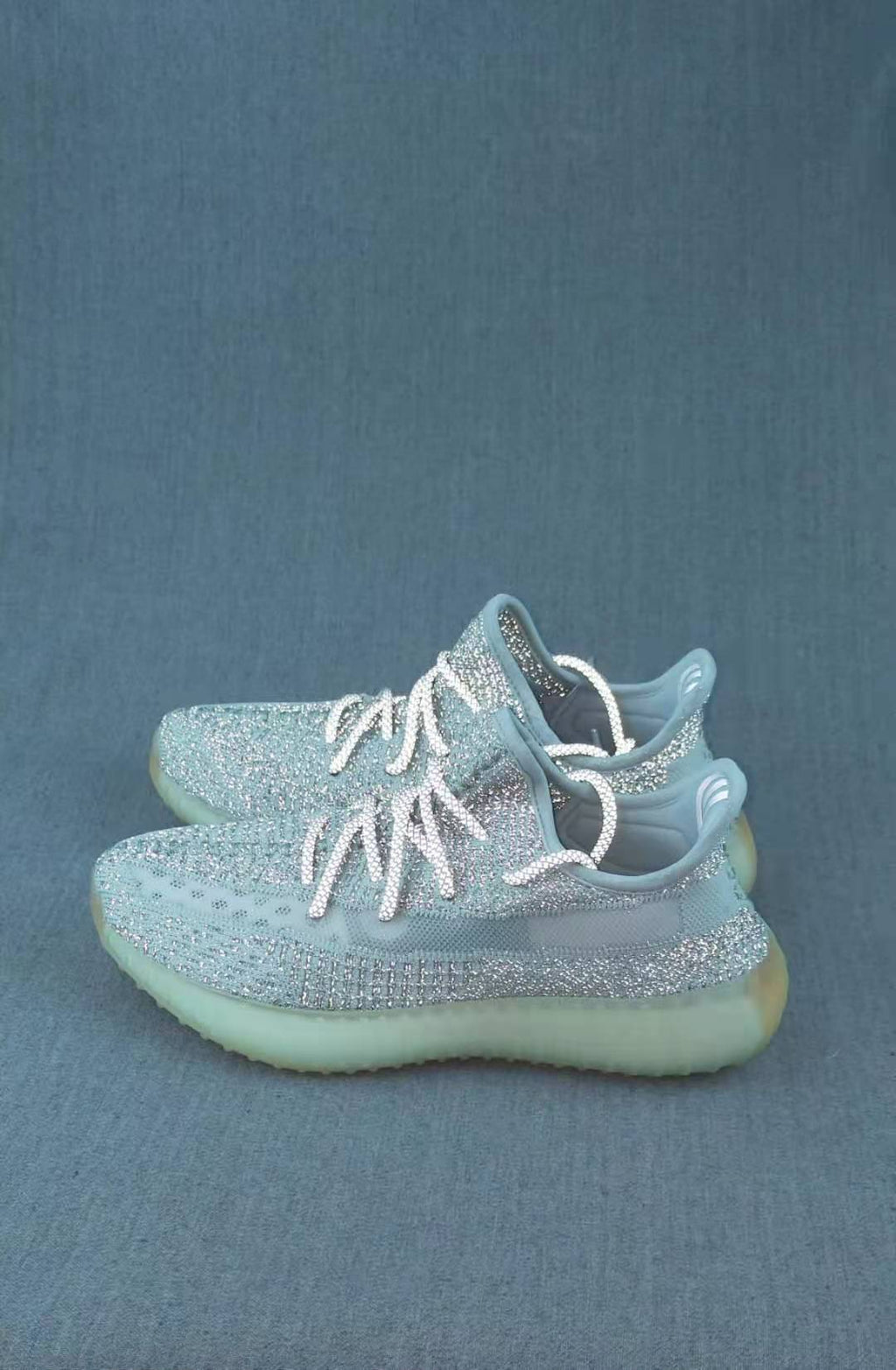 Yeezy 350 V2 Spring Orchid Glow Trainers - product image from the listing.