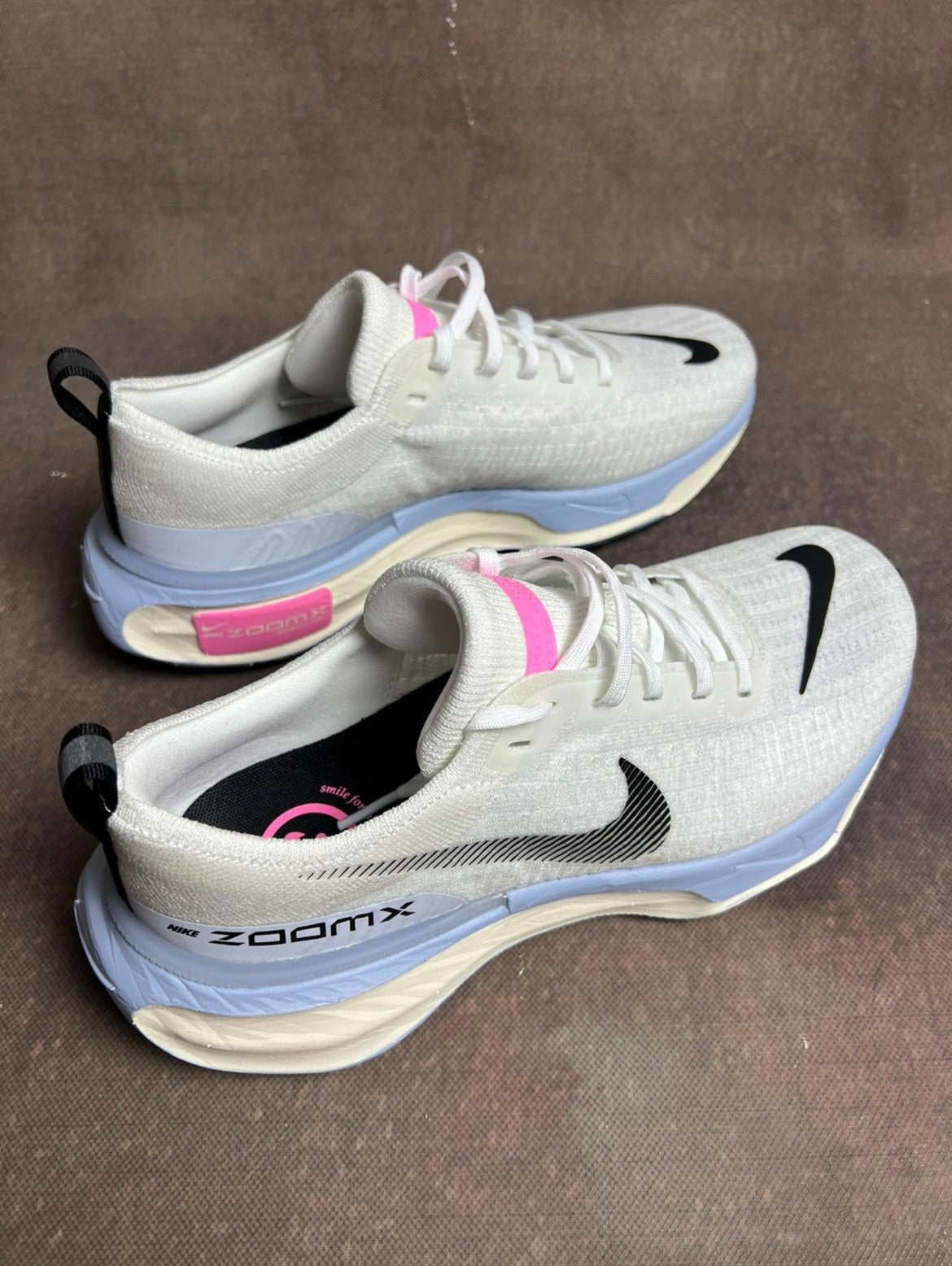 Nike ZoomX Invincible Run 3 Running Shoes in White Blue DR2615-100 - product image from the listing.