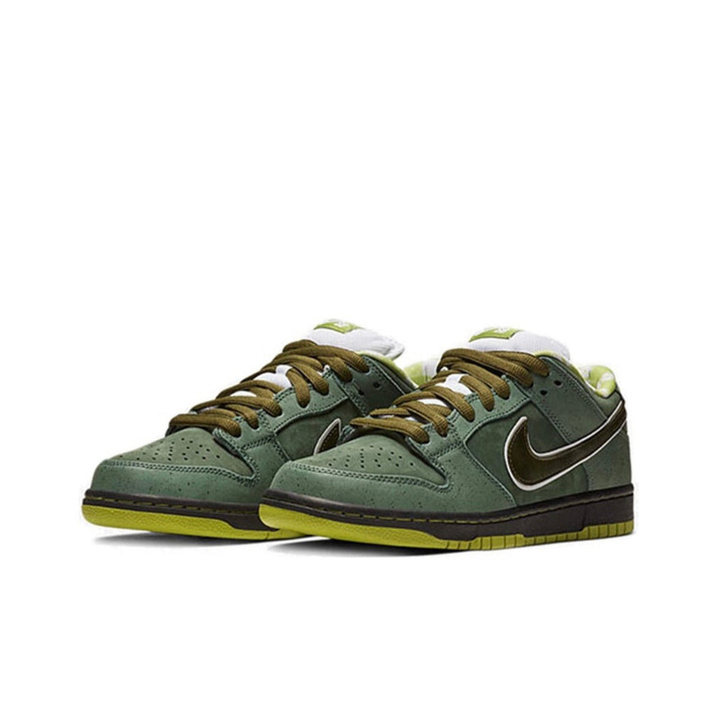 Nike SB Dunk Low Green Lobster Trainers BV1310-337 - product image from the listing.