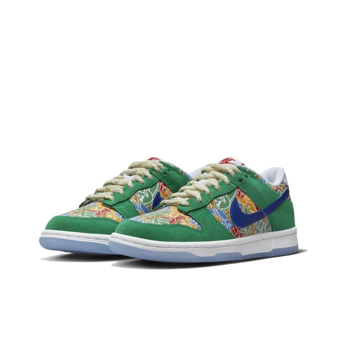 Nike SB Dunk Low Foam Finger Trainers DZ5184-300 - product image from the listing.