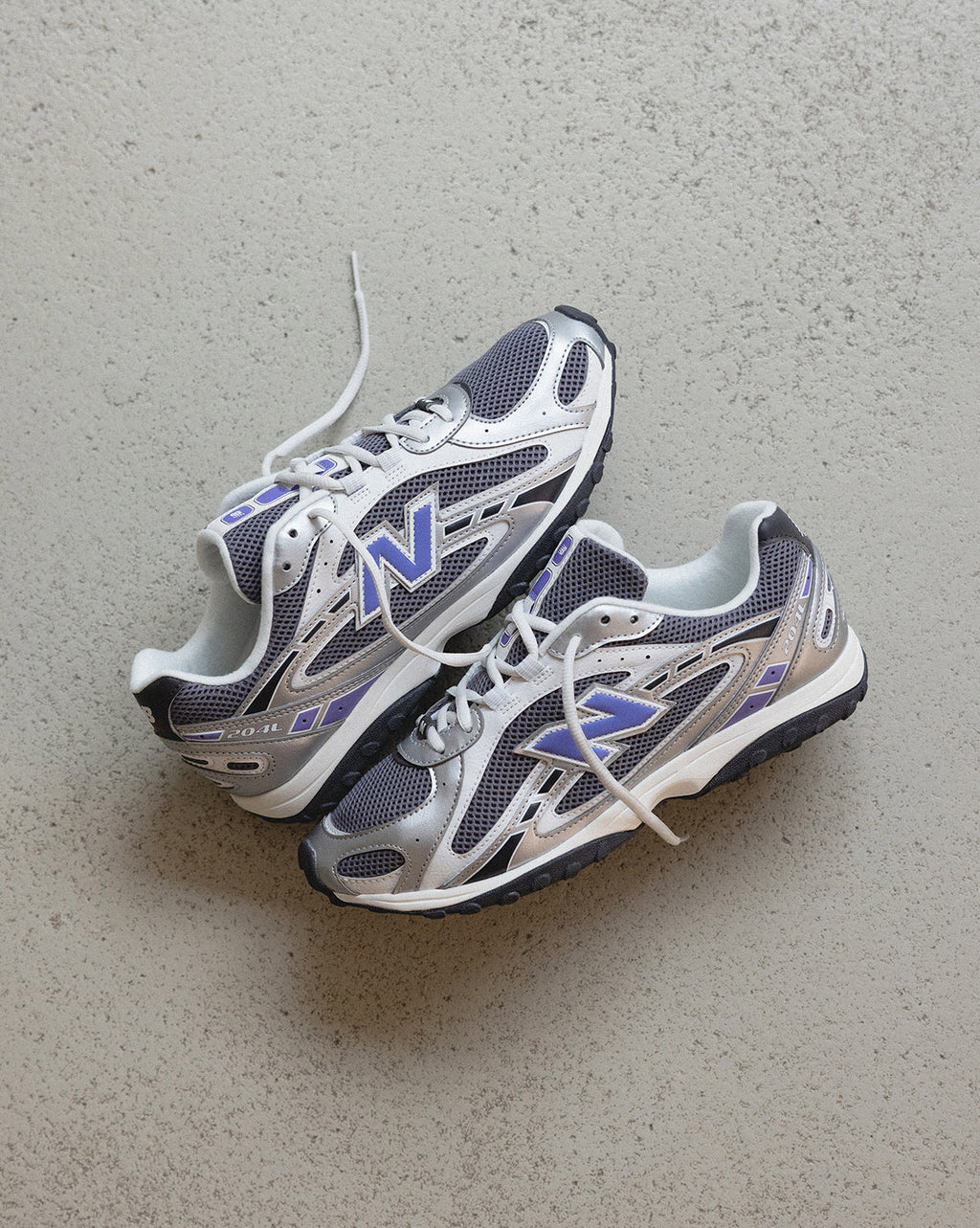 204L by New Balance - product photo shown in the listing for this item.