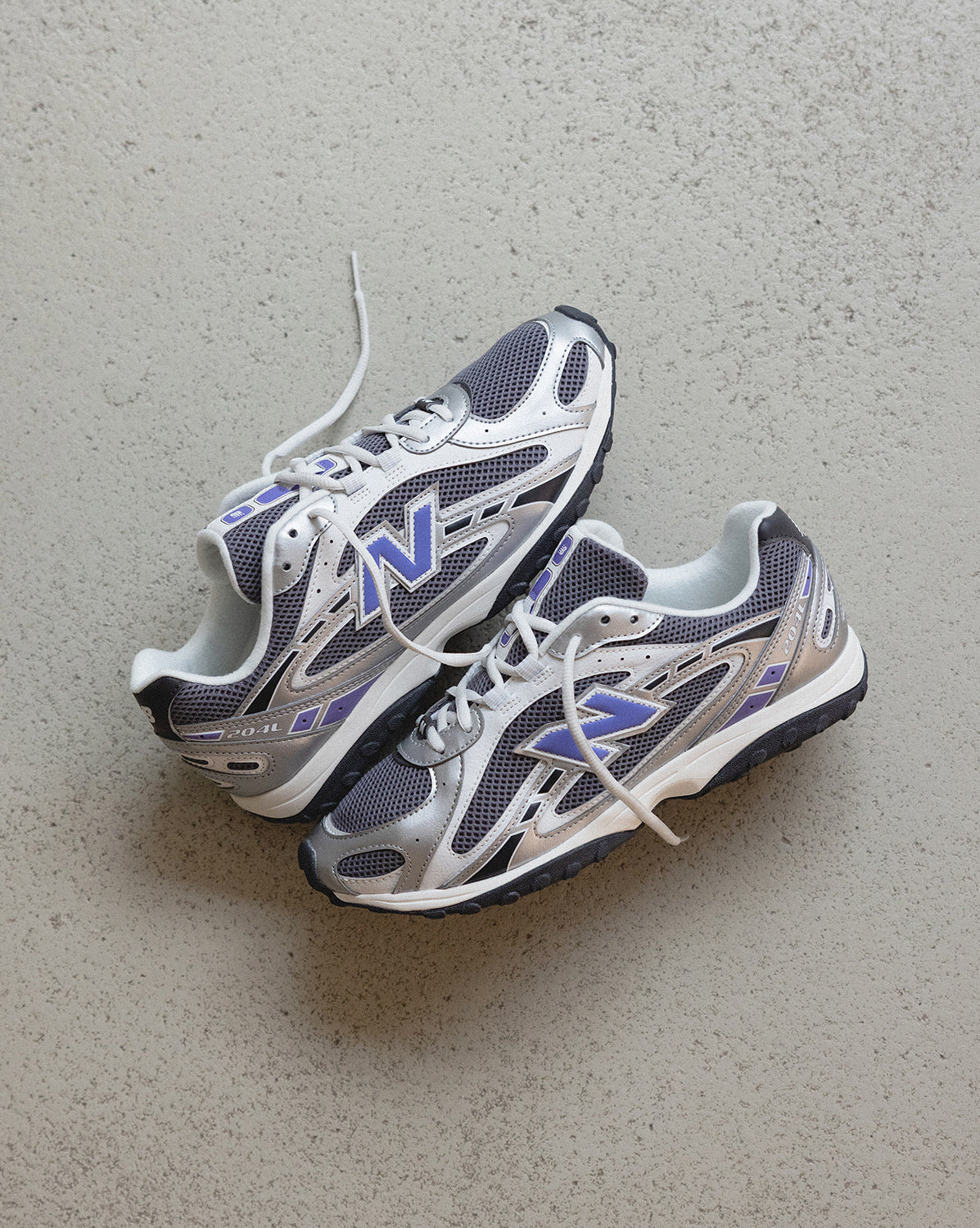 204L by New Balance - product photo shown in the listing for this item.
