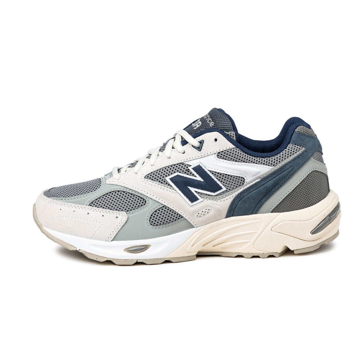 880R by New Balance - product photo shown in the listing for this item.