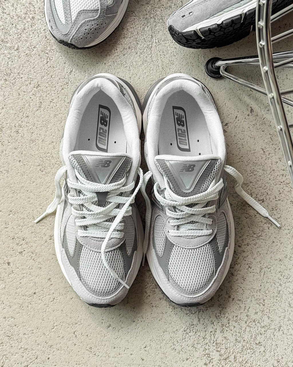 ABZORB 2010 by New Balance - product image from the listing.