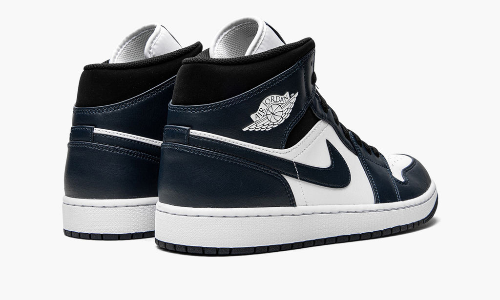 "Armory Navy" Jordan 1 Mid - product image from the listing.