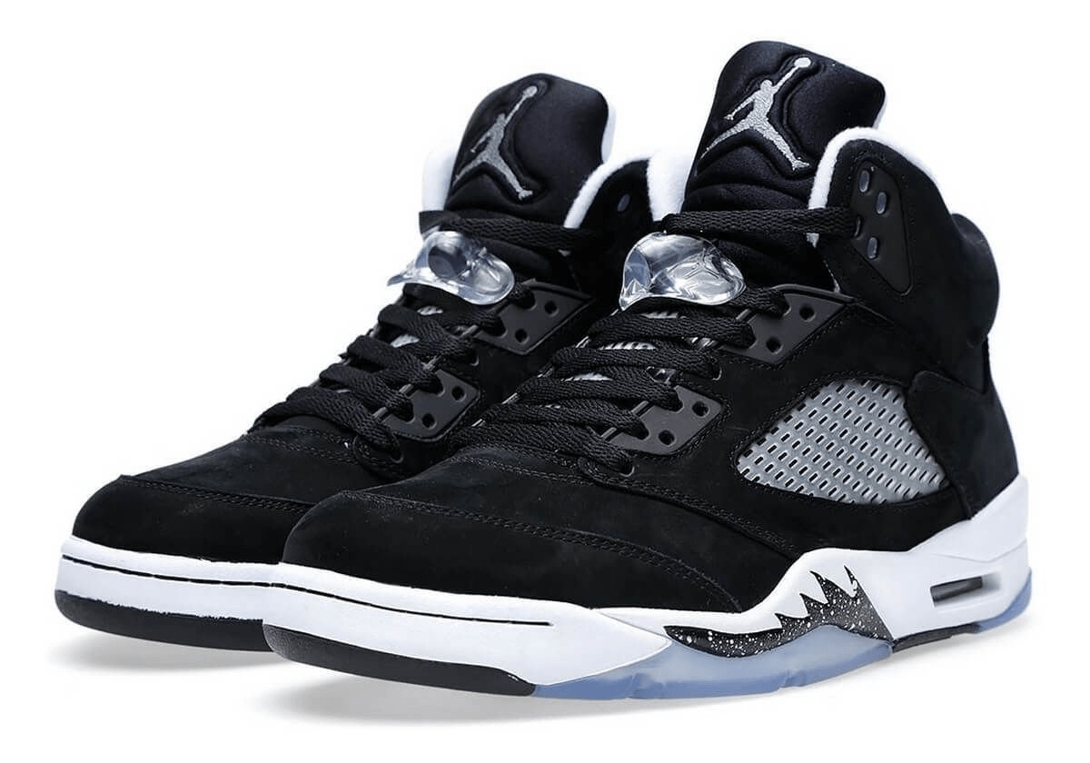Jordan 5 Retro Oreo in Black White Cool Gray - product image from the listing.