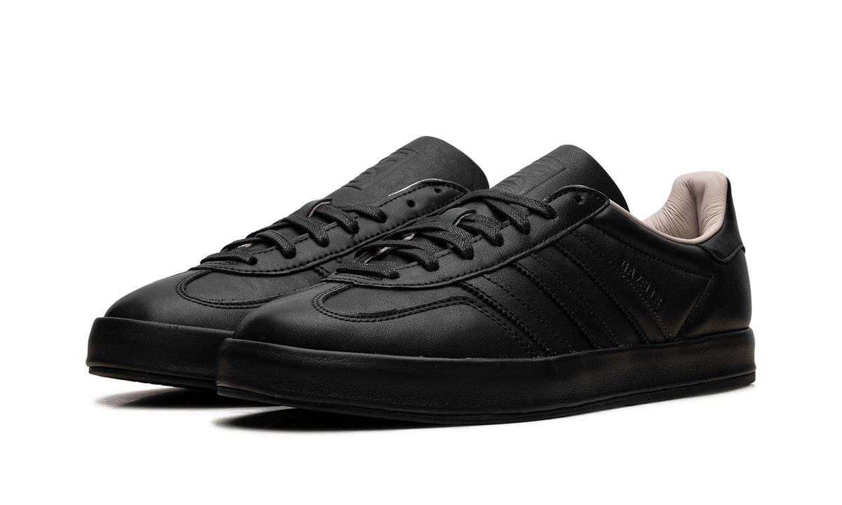 "Luxe Pack Black" Gazelle Indoor JH5415 - product image from the listing.