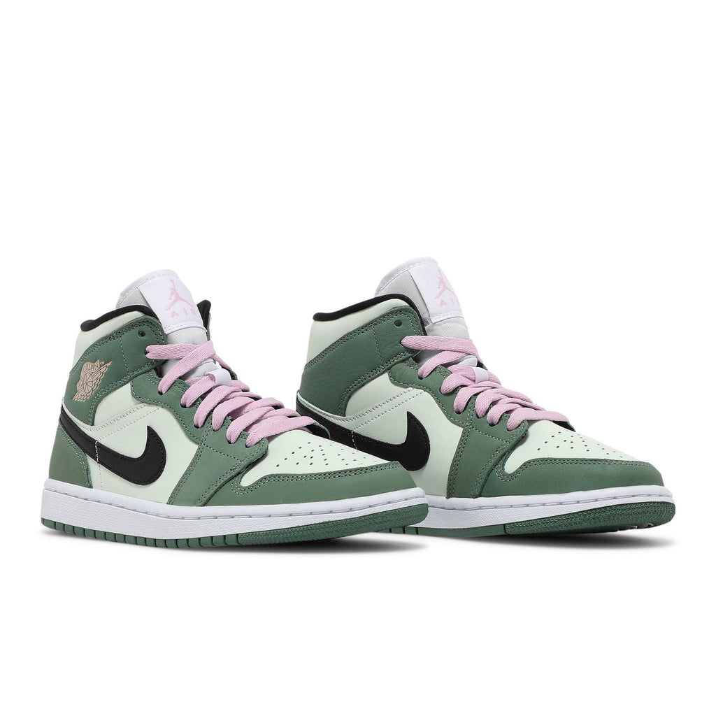 Air Jordan 1 Mid SE Dutch Green CZ0774-300 for Women - product image from the listing.