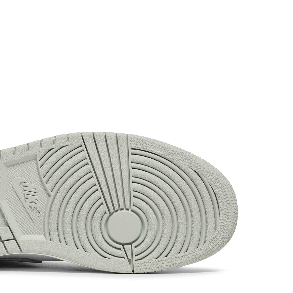 Air Jordan 1 Retro High OG 'Seafoam' CD0461-002 for Women - product image from the listing.