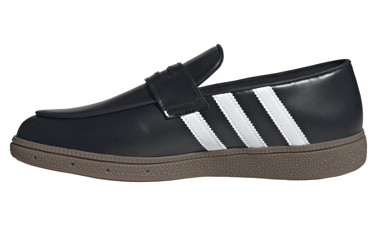 "Core Black Cloud White" Handball Spezial Loafer LA4186 - product image from the listing.